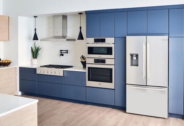 Bosch - 35.625 Inch 21.6 cu. ft French Door Refrigerator in Stainless - B36CD50SNS - Image 8