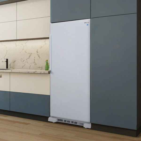 Danby - 30 Inch 17 cu. ft Built In / Integrated Refrigerator in White - DAR170A3WDD - Image 5