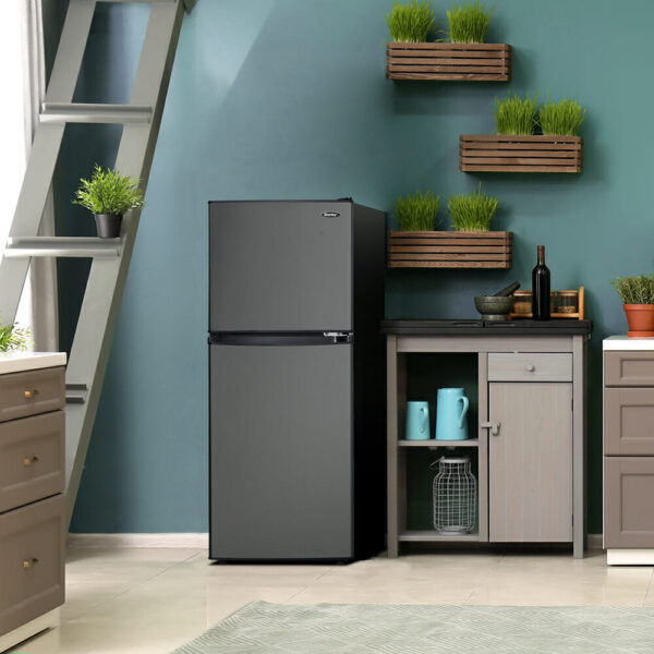 Danby - 19 Inch 4.7 cu. ft Top Mount Refrigerator in Black Stainless - DCR047A1BBSL - Image 4