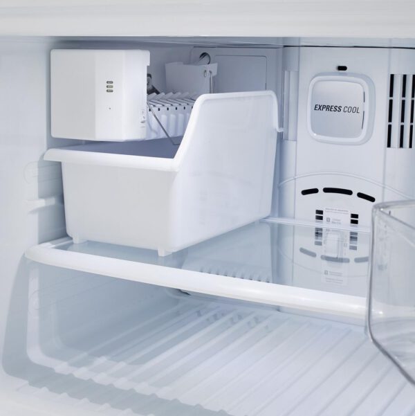 LG - 29.8 Inch 20.2 cu. ft Top Mount Refrigerator in Stainless - LTCS20020S - Image 7